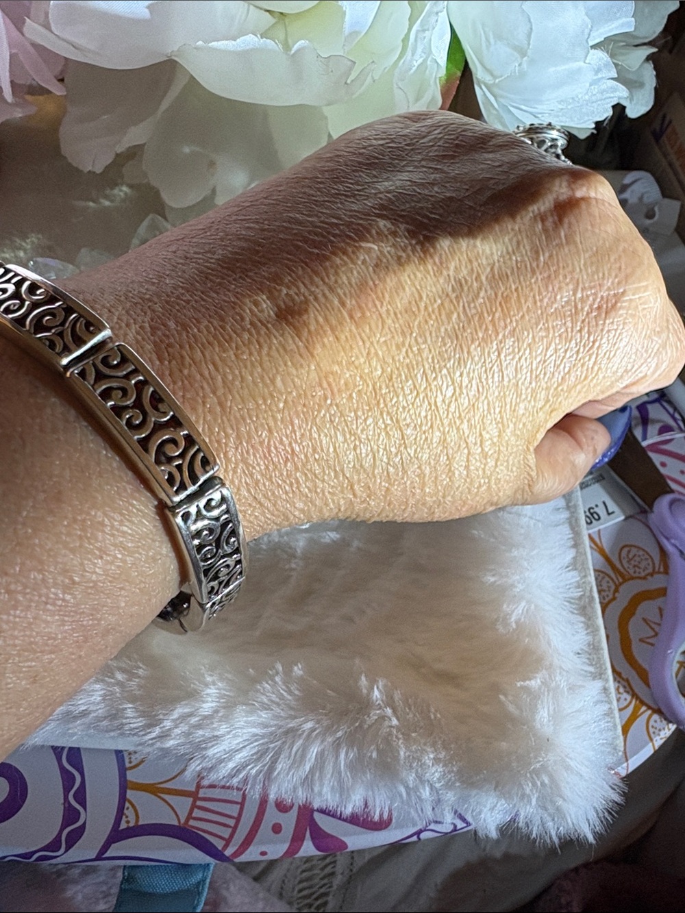 Brighton Filegree  scrollwork Hinged 7 links bracelet. Stamped $ Firm